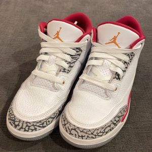 Youth Size 2.5 Jordan Retro 3